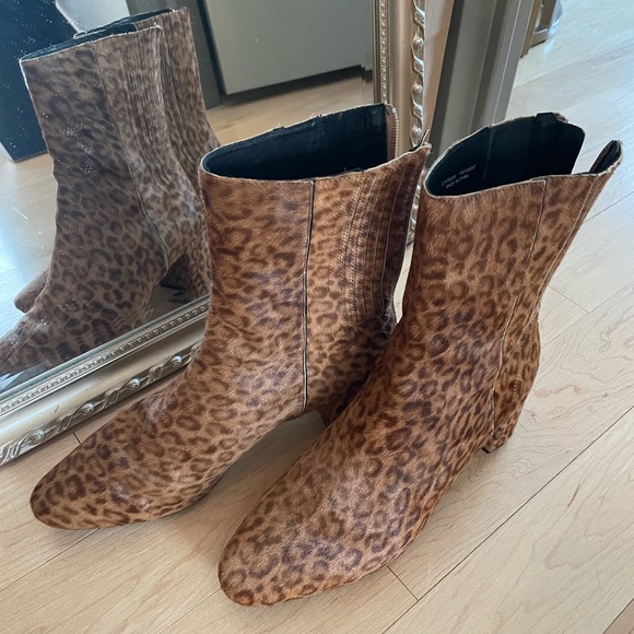 - Revolve Lola Cruz leopard heel booties - Picture 3 of 7